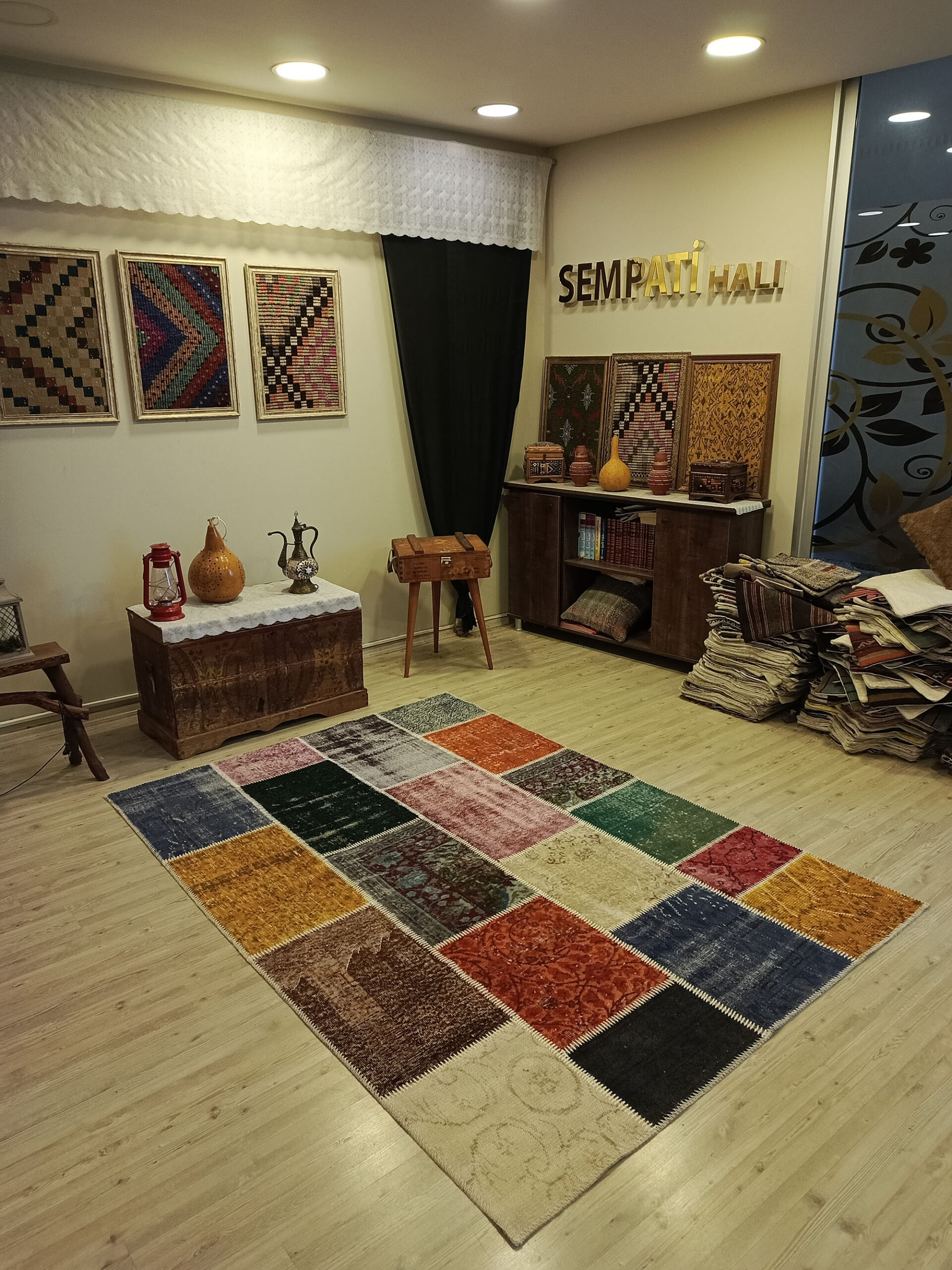 Vintage-Style Handwoven Patchwork Rug — detail view 4, handmade vintage rug