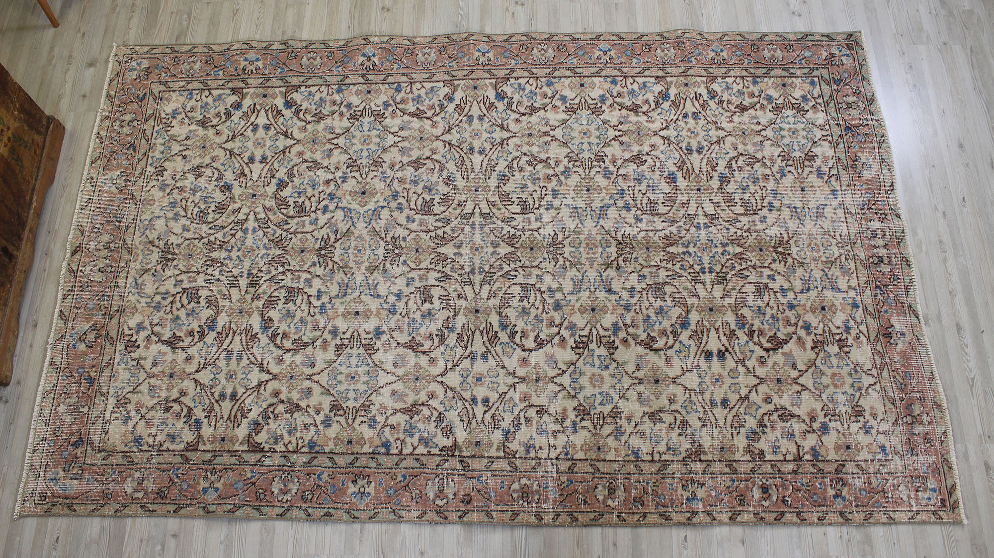Vintage Handwoven Wool Rug — detail view 3, handmade vintage rug