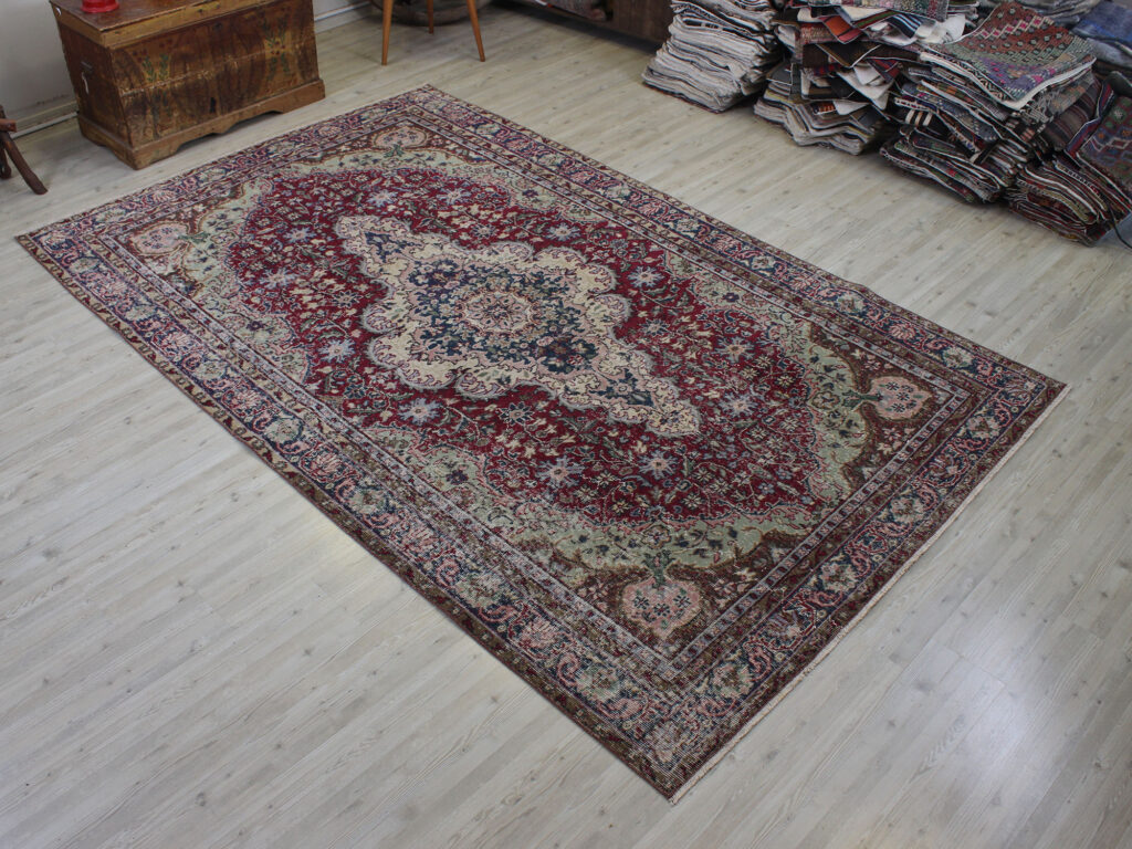Vintage Distressed Rug, Handmade rug, wool & cotton wool/weave, size 186 × 299 cm, from Manisa, SKU 10545