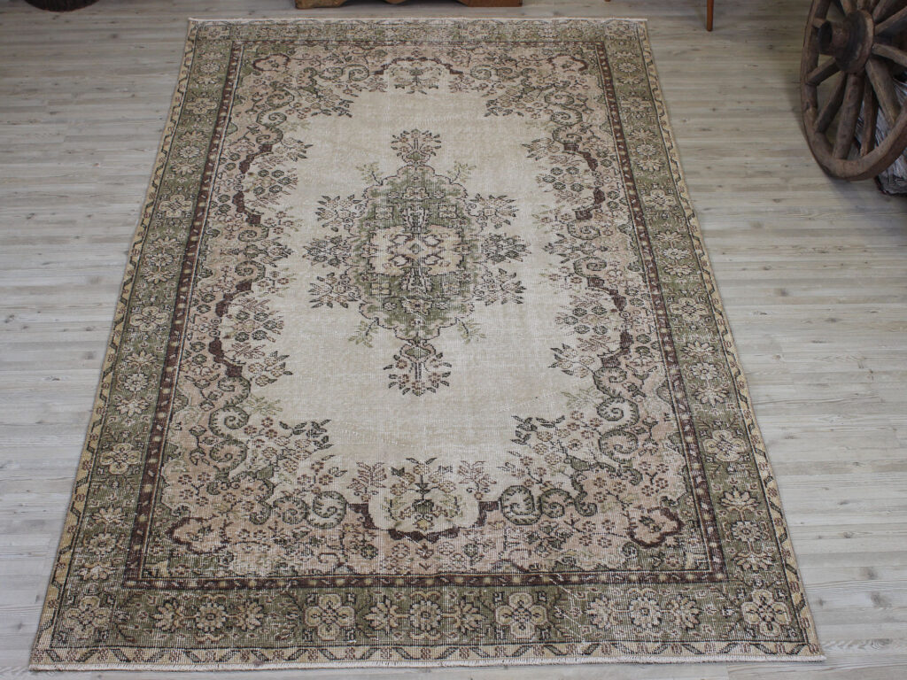 Vintage Rug, detail view 3, handmade rug, SKU 10547