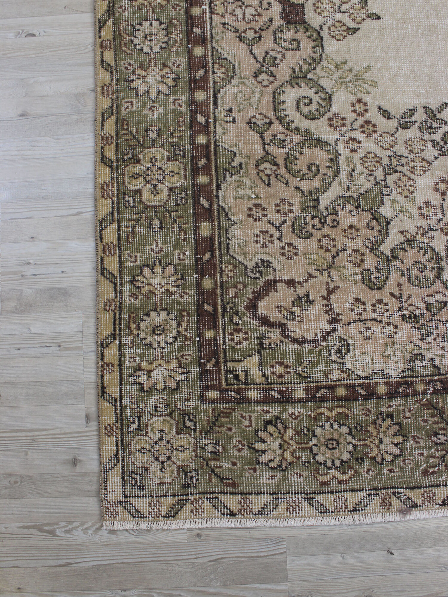 Vintage Rug — detail view 5, handmade vintage rug