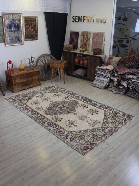 Handmade Wool Rug, detail view 2, handmade rug, SKU 10586