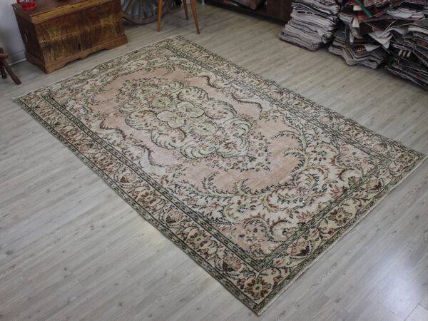 Distressed Handwoven Rug, Vintage, Handmade rug, wool & silk wool/weave, size 170 × 278 cm, from Sivas, SKU 10590