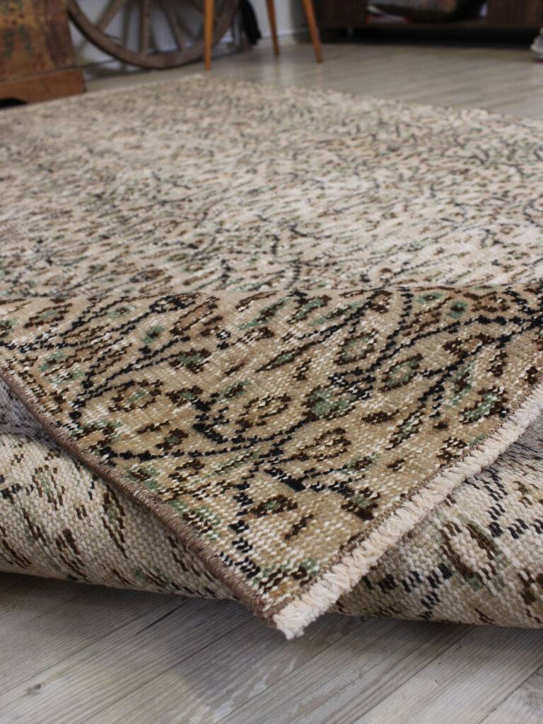 Handmade Rug, detail view 5, handmade rug, SKU 10605