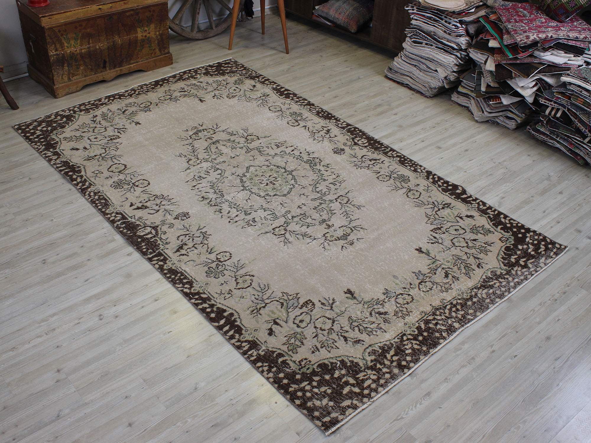 Eskitme El Yapımı Yün Halı Vintage 163 x 275 cm 10611