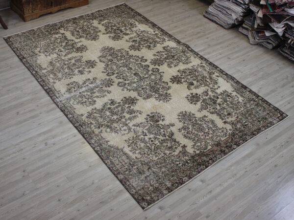 Distressed Vintage Handmade Rug, Handmade rug, wool & silk wool/weave, size 170 × 267 cm, from Anatolia, SKU 10612