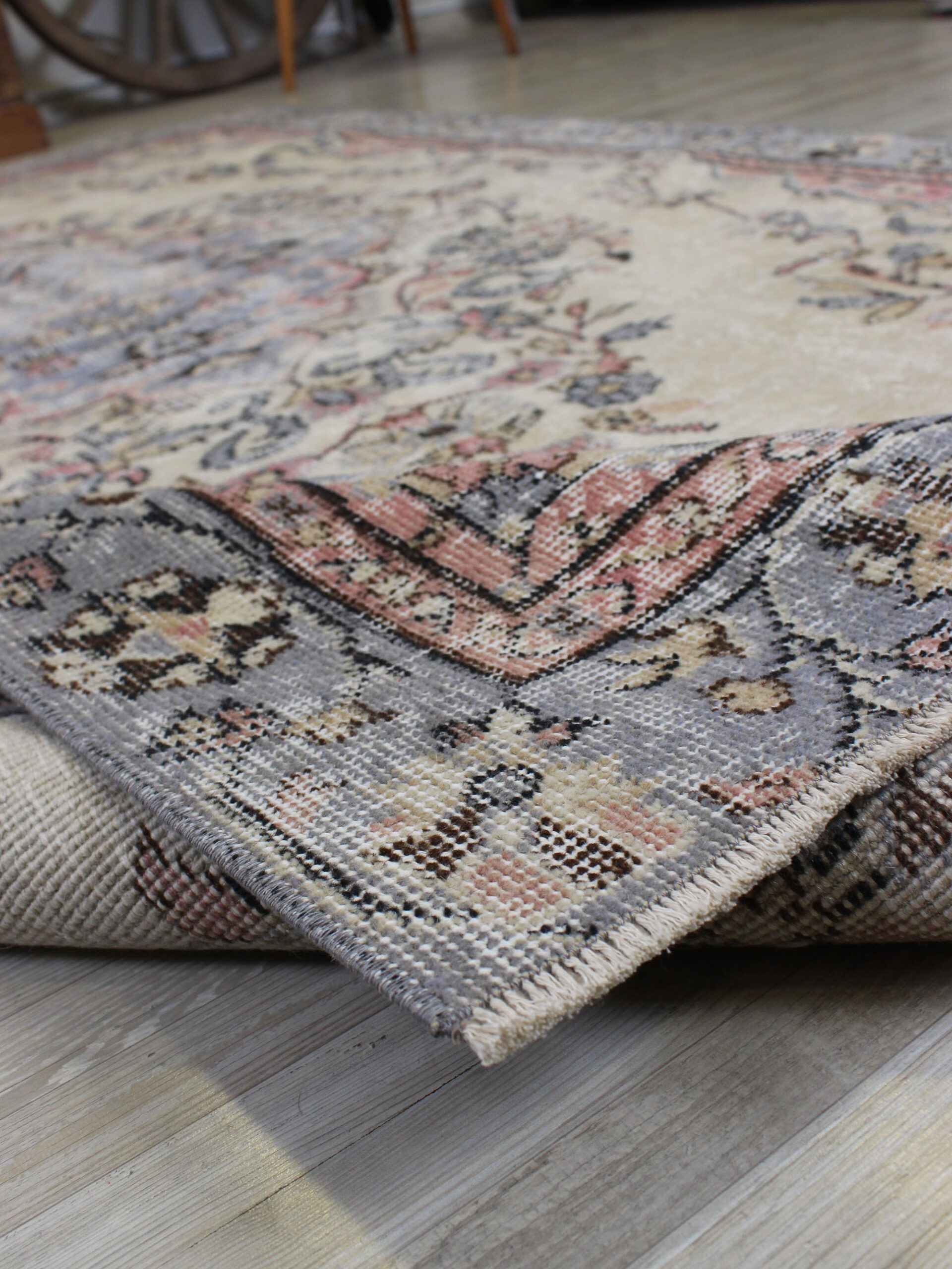 Vintage Rug — detail view 5, handmade vintage rug