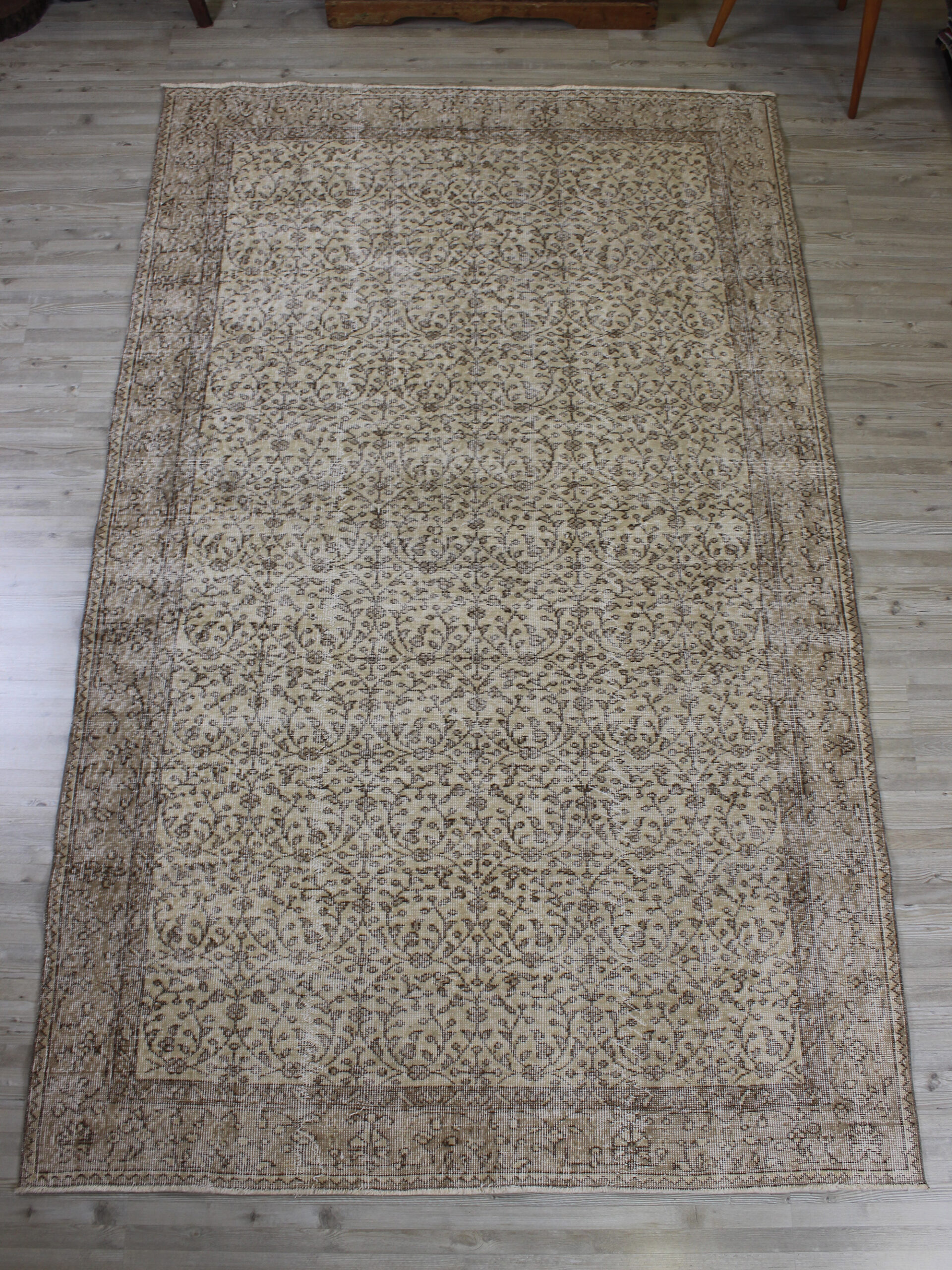 Vintage Handmade Wool Rug — detail view 4, handmade vintage rug