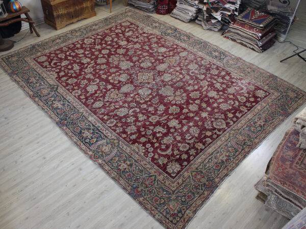 Distressed Wool Vintage Rug, Vintage rug, wool & silk wool/weave, size 296 × 380 cm, from Isparta, SKU 10625