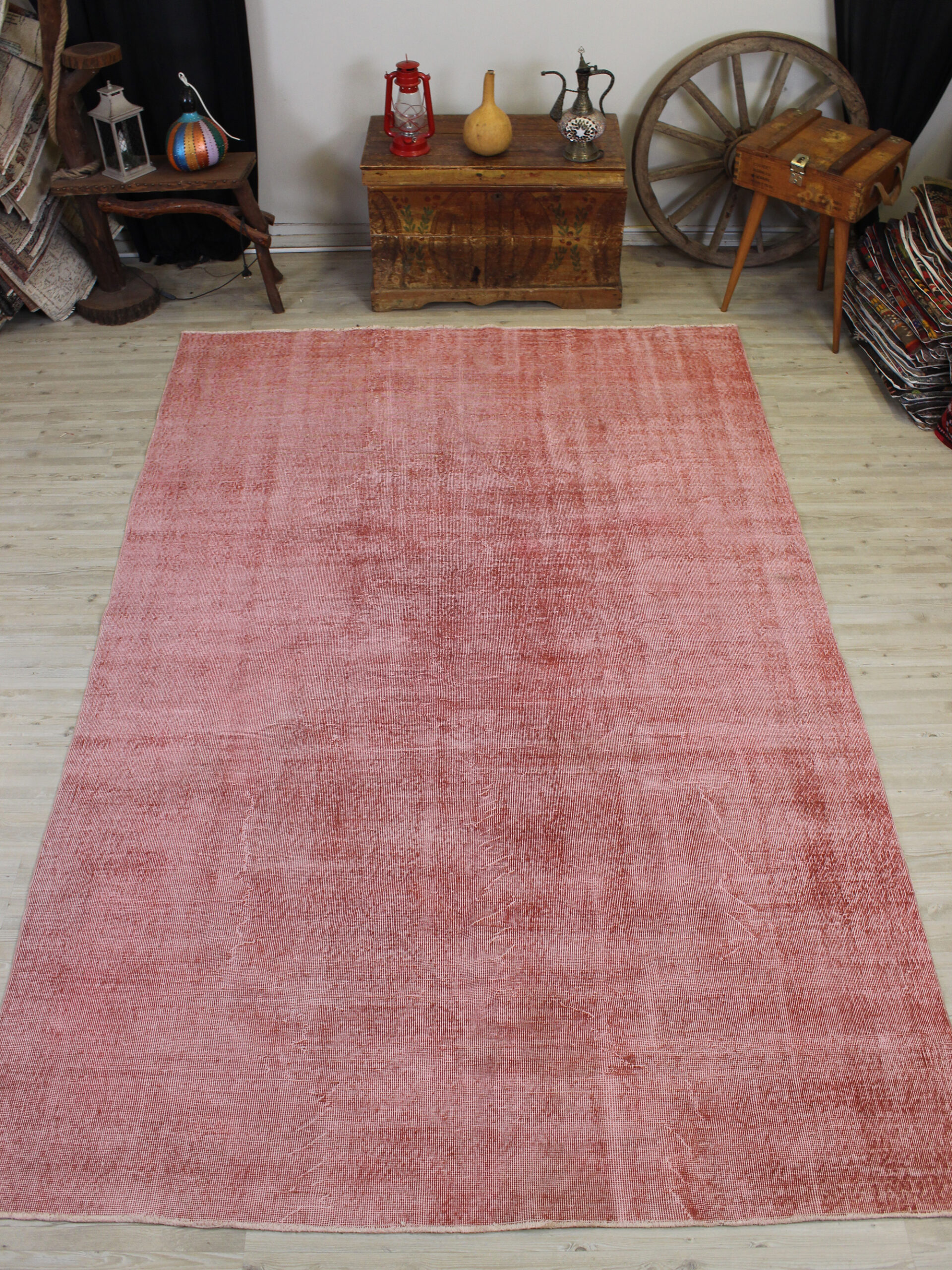 Handmade Vintage Wool Rug — detail view 5, handmade vintage rug