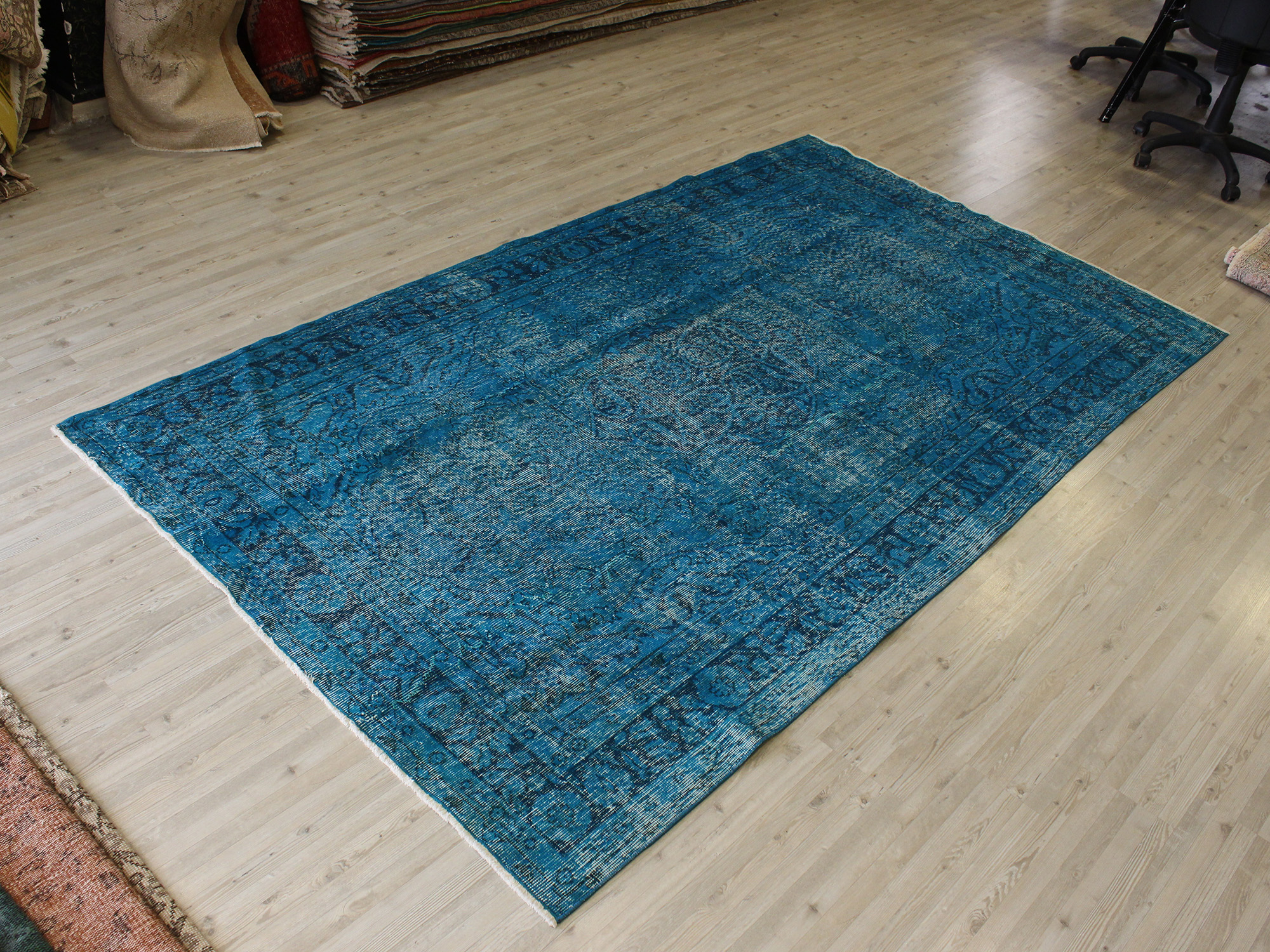 Distressed Vintage Wool Rug — detail view 3, handmade vintage rug