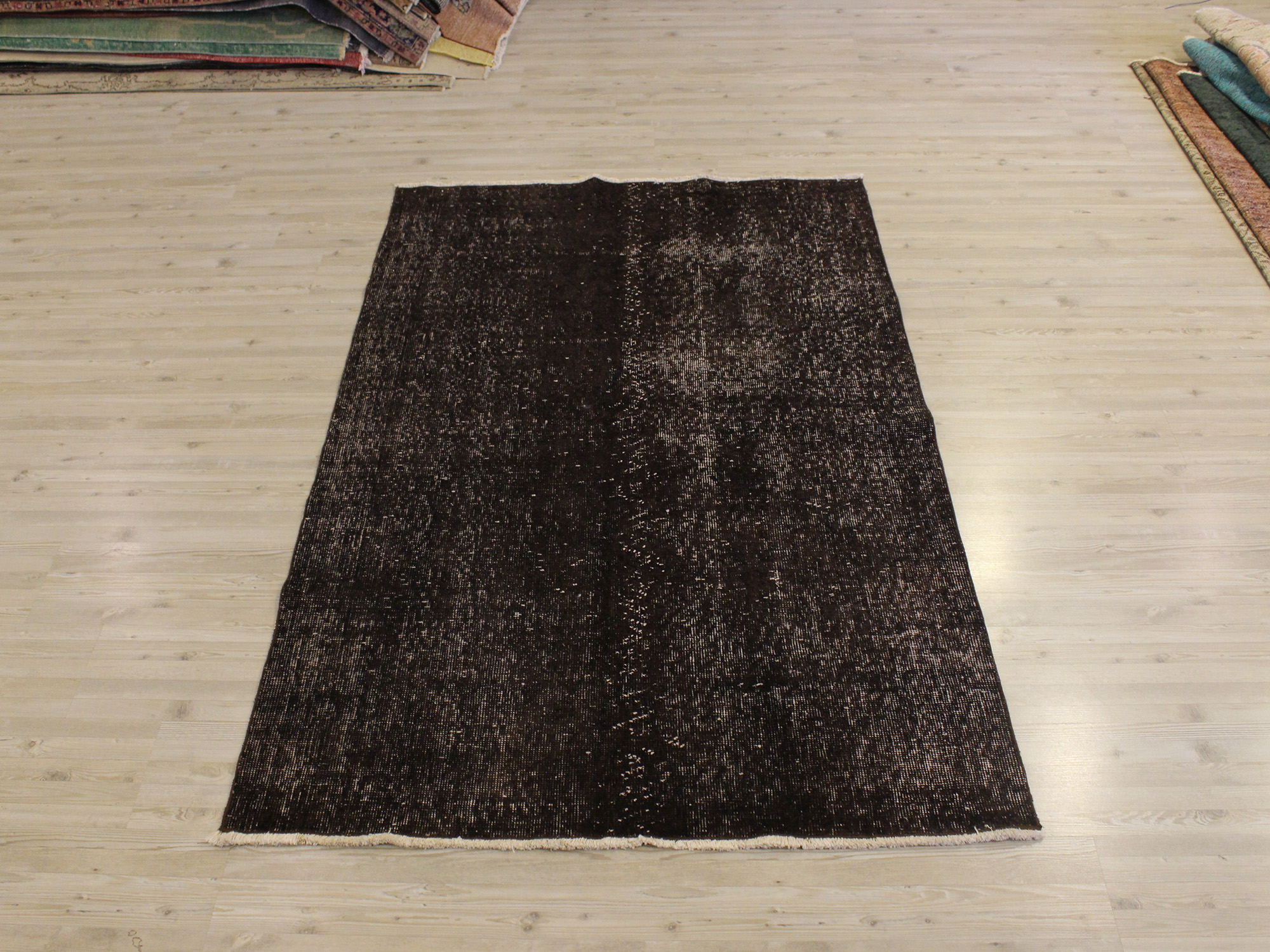 Hand-Woven Wool Vintage Rug — detail view 2, handmade vintage rug