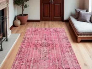 Pembe Halı