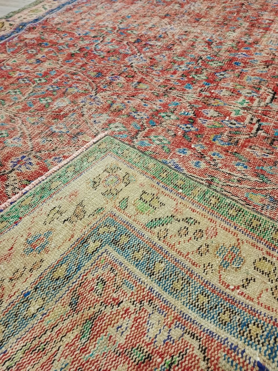 100% Wool Handwoven Vintage Rug — detail view 2, handmade vintage rug