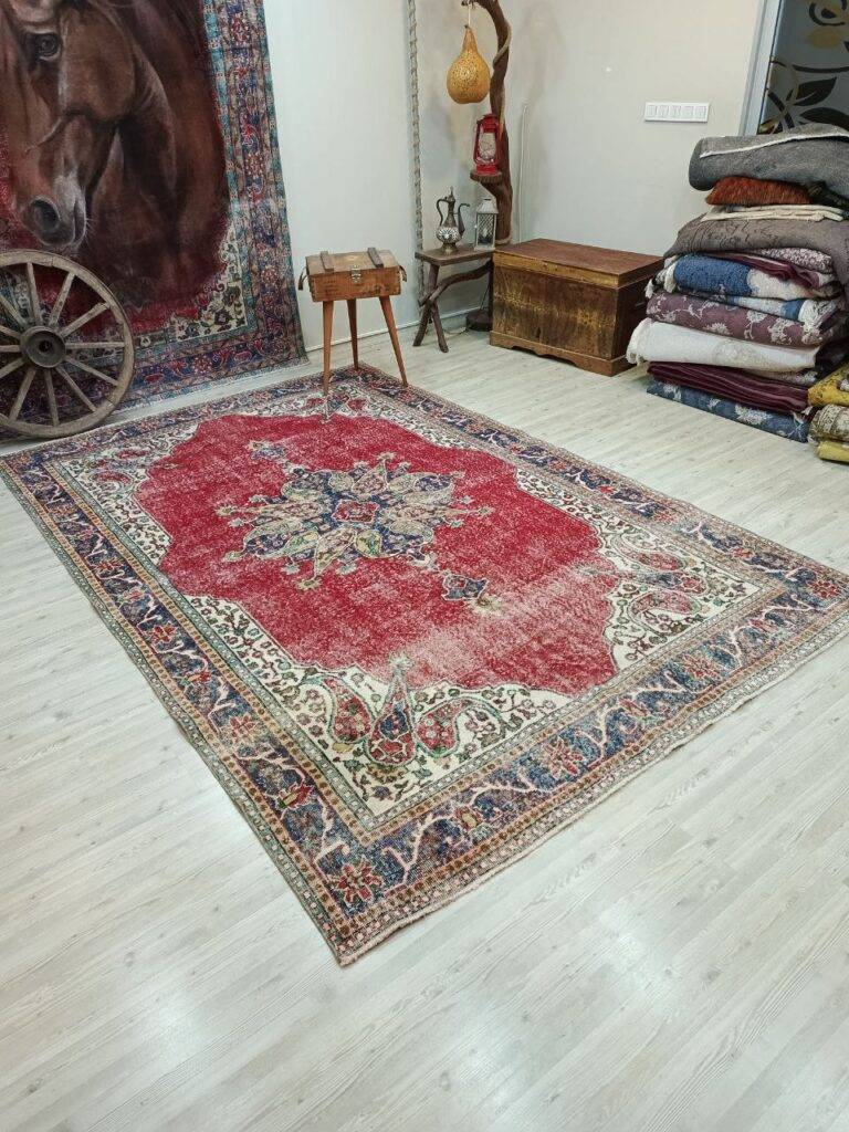 100% Wool Vintage Distressed Rug, Handmade rug, wool & cotton wool/weave, size 208 × 320 cm, from Anatolia, SKU 10822