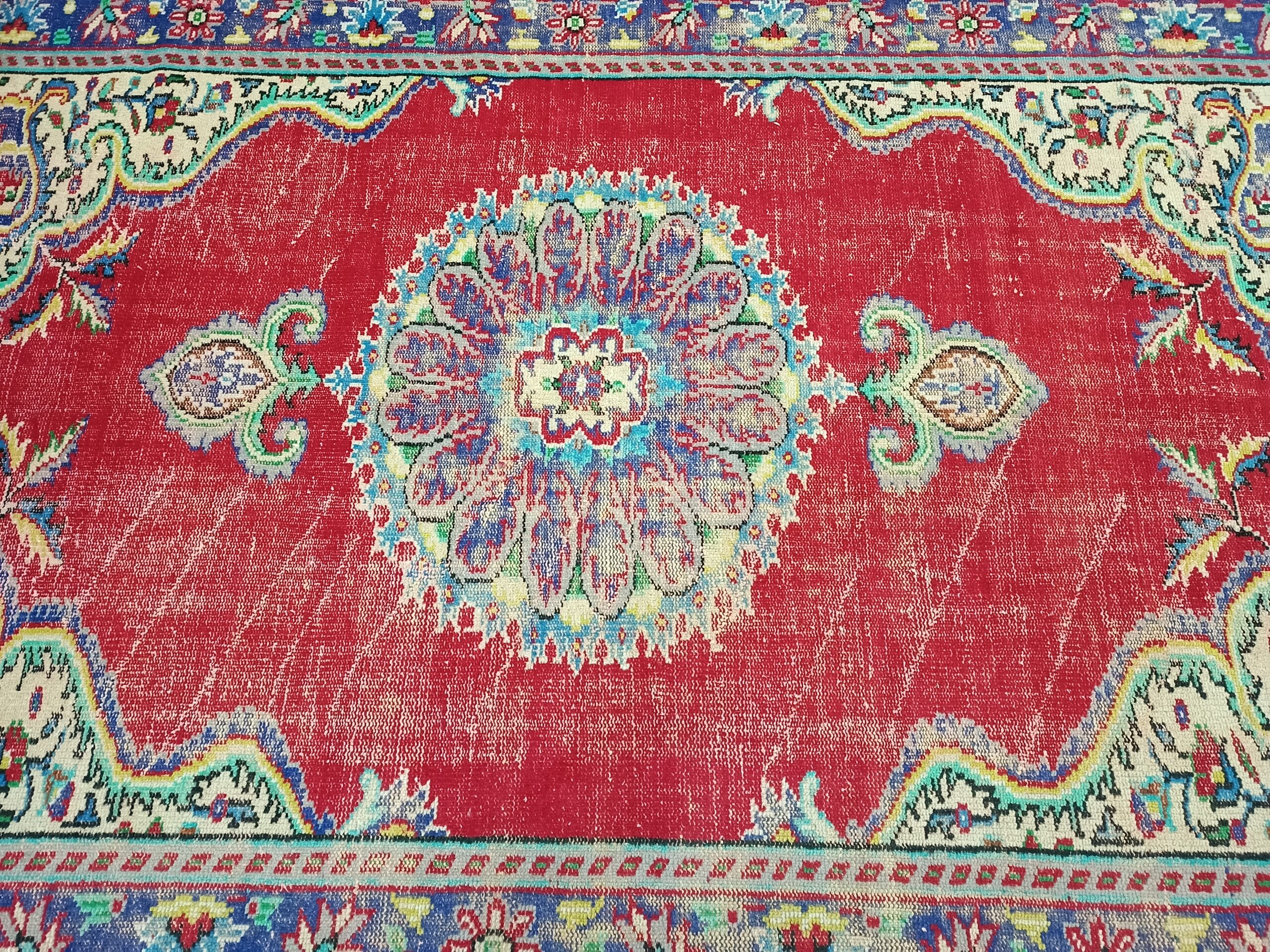 Vintage 100% Wool Rug — detail view 3, handmade vintage rug