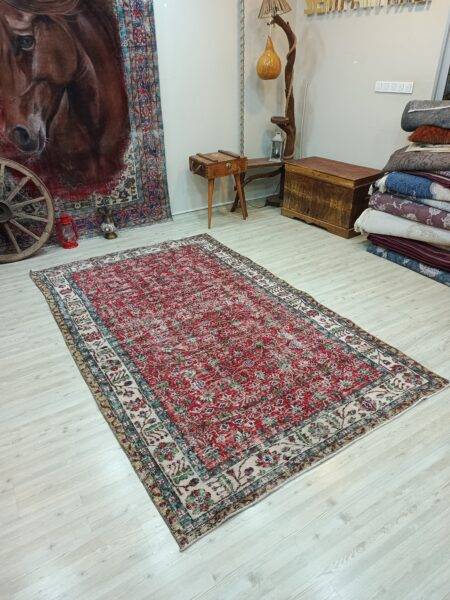 Vintage Hand-Woven Wool Rug, vintage rug, Vintage, hand-knotted silk, size 161 × 265 cm, from Antalya